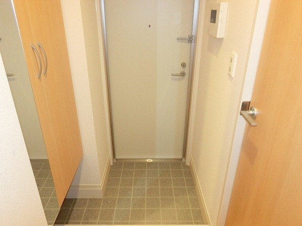 玄関　シューズボックスあり！