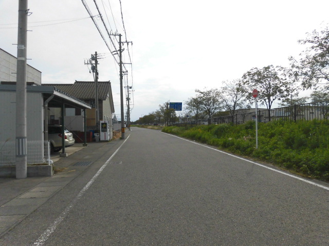 その他　前面道路（その他）まで0m