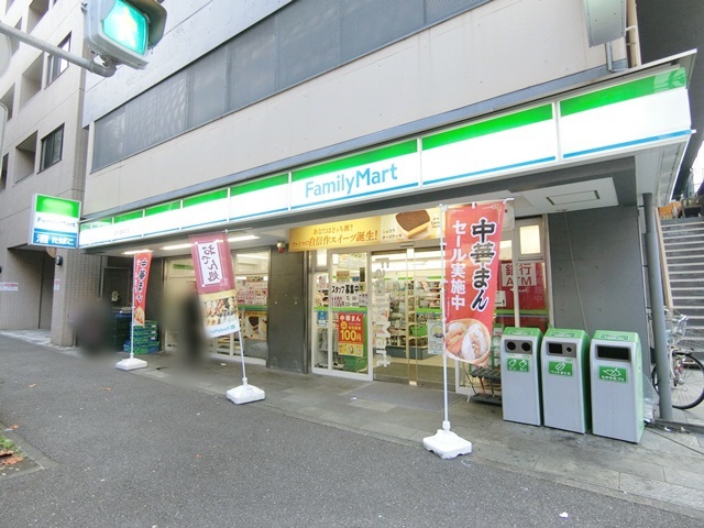 コンビニ　ファミリーマート（コンビニ）まで418m