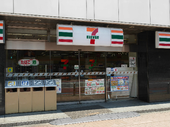 コンビニ　【セブンイレブン小倉米町店】（コンビニ）まで246m