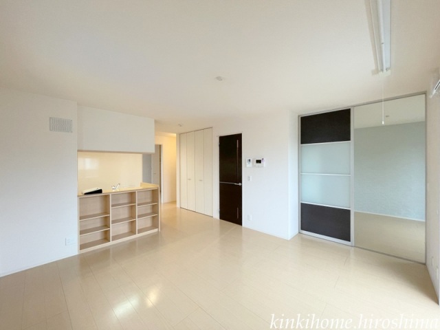 居室・リビング　写真は1階のお部屋です。現況を優先ください