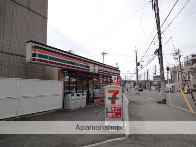 コンビニ　（コンビニ）まで166m