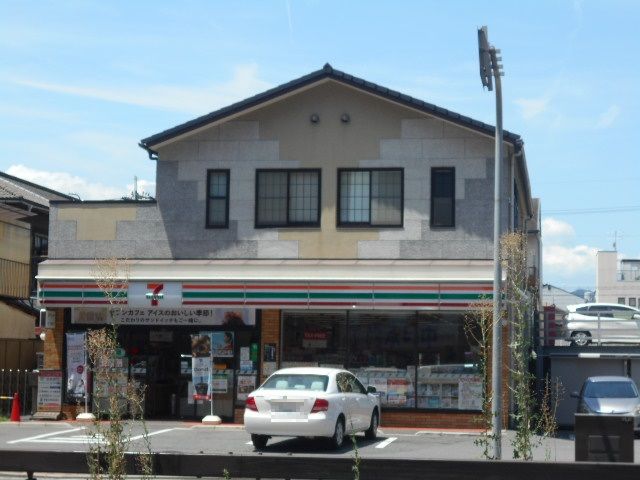 コンビニ　セブン-イレブン京都西大路松原店（コンビニ）まで349m