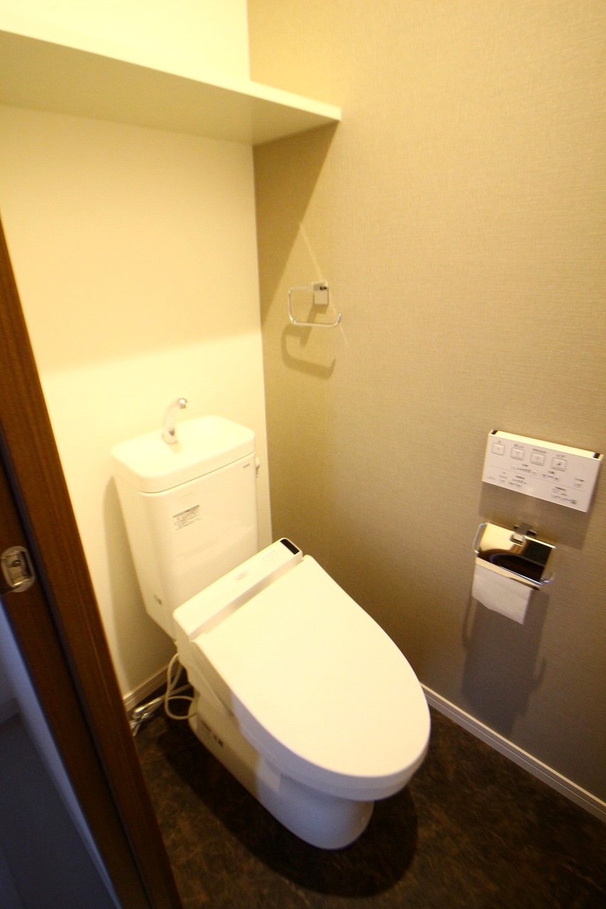 トイレ　※同建物の別号室です。ご参照下さい。