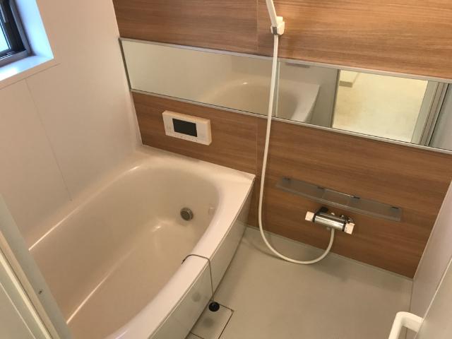 バス・シャワールーム　バス