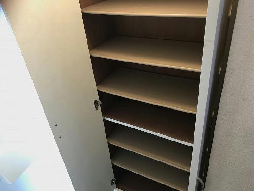 玄関　シューズボックス