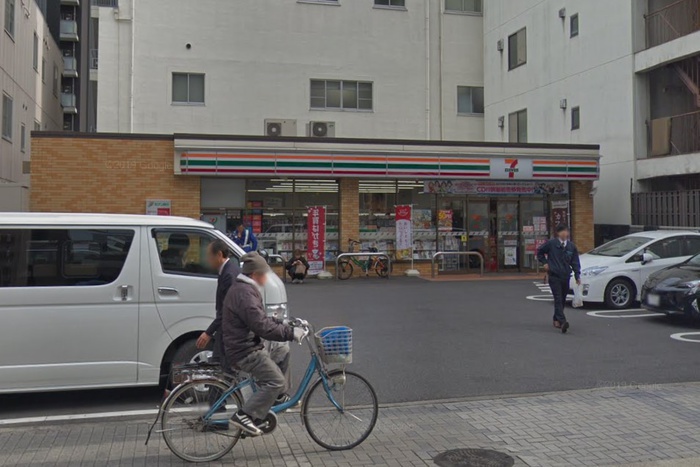 コンビニ　セブンイレブン丸の内3本町通店（コンビニ）まで869m