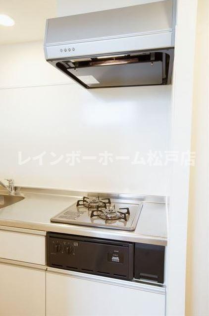 キッチン　コンパクトなキッチンで掃除もラクラク