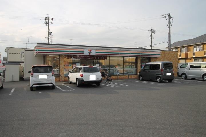 コンビニ　セブン－イレブン名古屋一色新町店（コンビニ）まで521m