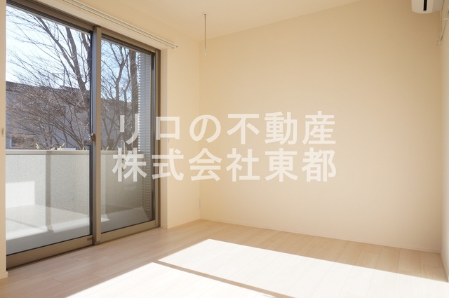 その他部屋・スペース　窓から暖かな日差しが入ります♪
