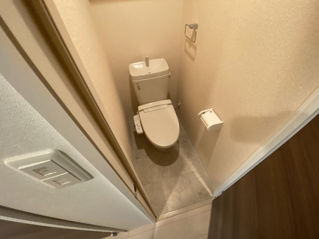 トイレ　トイレ