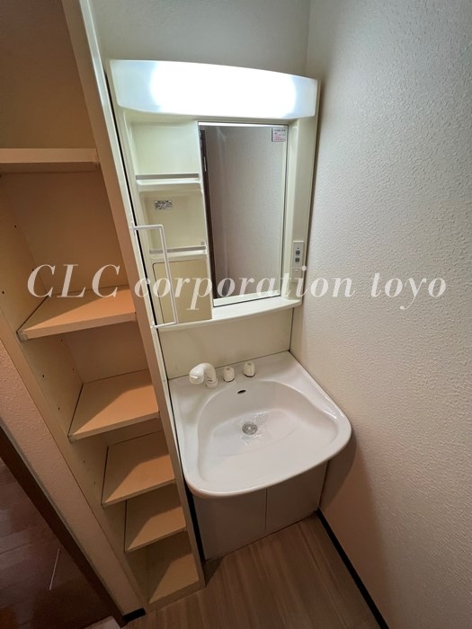 洗面設備　同仕様参考写真