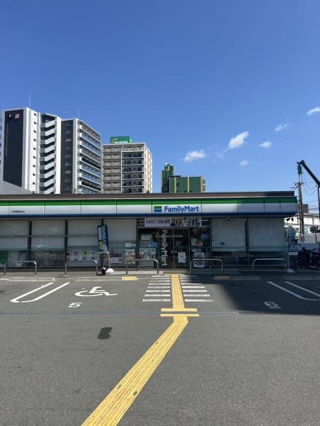 コンビニ　ファミリーマート芦原橋駅前店（コンビニ）まで242m
