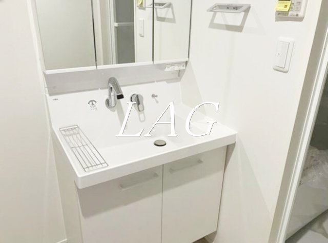 洗面設備　独立洗面台です。