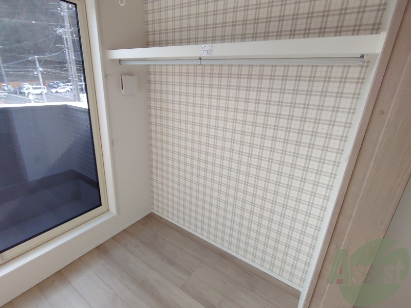 収納　収納は使いやすいオープンクローゼットになっています。