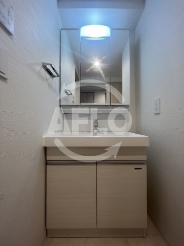 洗面設備　ラ・ピシーヌ南堀江　独立洗面台