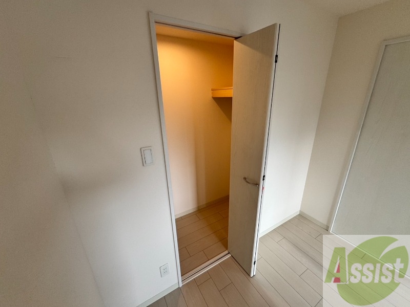 収納　寝室にあったクローゼット。荷物がたくさんあっても大丈夫。