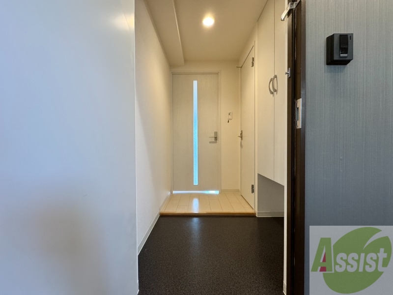 玄関　玄関から見た景色はこちらです。イメージできますか。