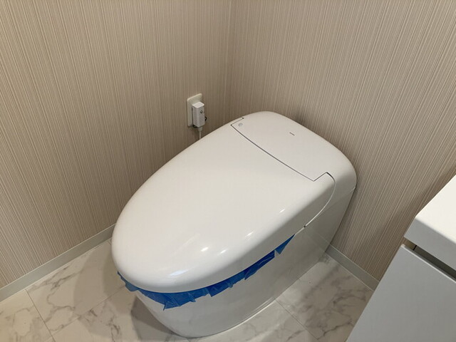 トイレ　トイレ（温水洗浄便座一体型）