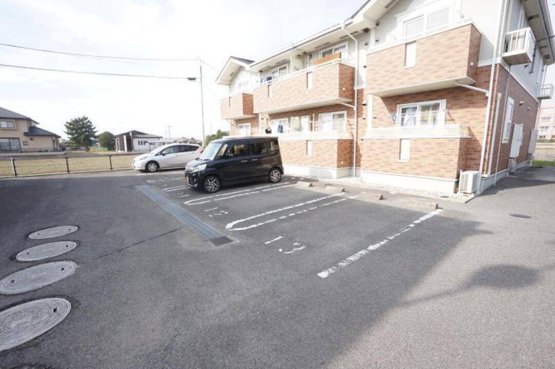 駐車場　駐車場