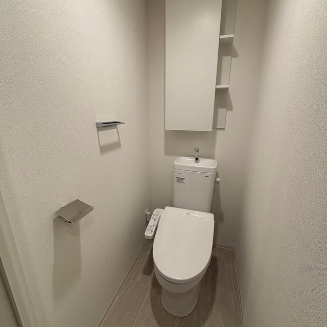 トイレ　※写真は同タイプ住戸です。
