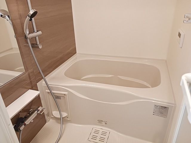 バス・シャワールーム　ゆったり過ごせるお風呂です