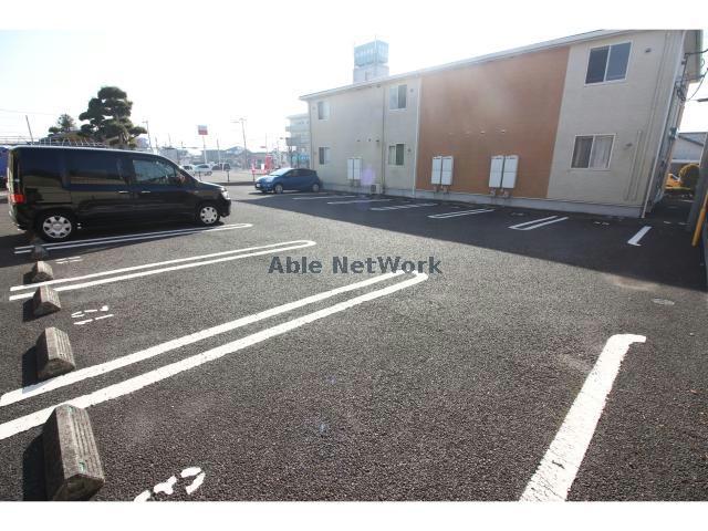 駐車場　駐車場