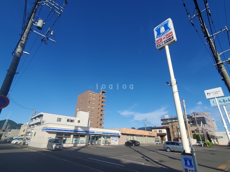 コンビニ　ローソン札幌宮の森３条一丁目店（コンビニ）まで446m