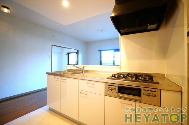 キッチン　システムキッチン完備（同仕様写真）