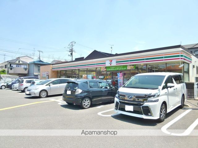 コンビニ　セブンイレブン（コンビニ）まで359m