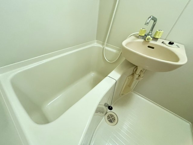 バス・シャワールーム　詳細は、RISUMO江坂本店までお問合せください♪