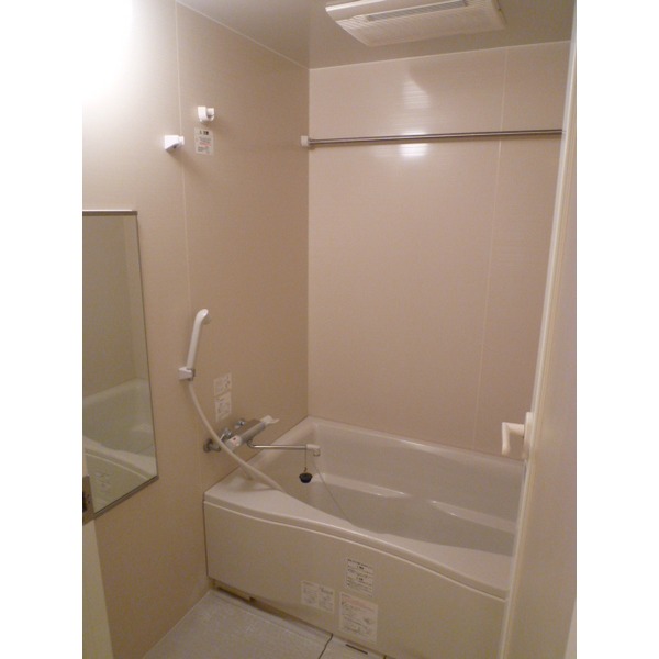 バス・シャワールーム　浴室乾燥機付き