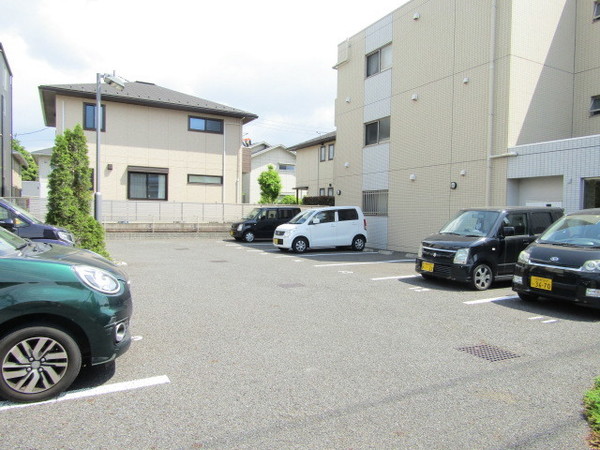 駐車場　敷地内駐車場