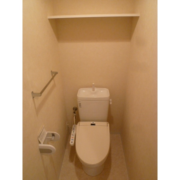 トイレ　ウォシュレット付き♪