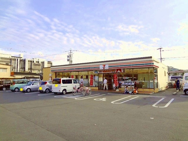 コンビニ　セブンイレブン清水新地店（コンビニ）まで100m