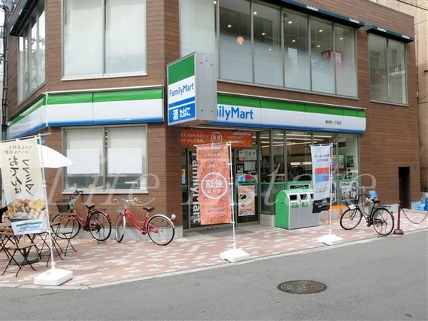 コンビニ　ファミリーマート博労町一丁目店（コンビニ）まで77m