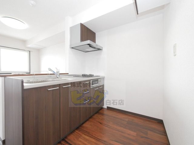 キッチン　人気で使用しやすい対面式システムキッチンです♪