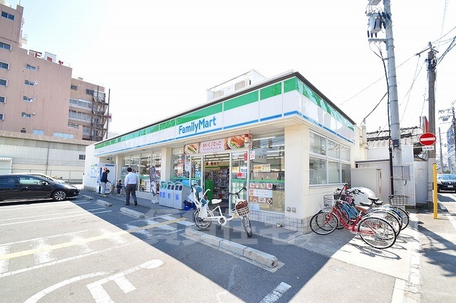 コンビニ　ファミリーマート　東大阪足代北一丁目（コンビニ）まで201m