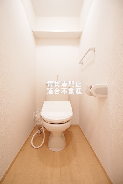 トイレ　ウォシュレット付き