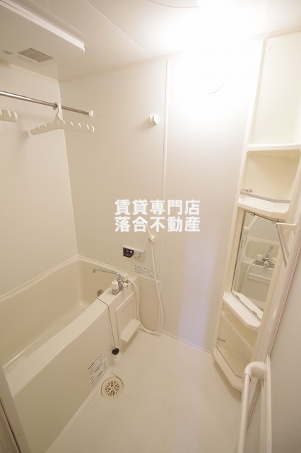 バス・シャワールーム　落ち着いた空間のお風呂