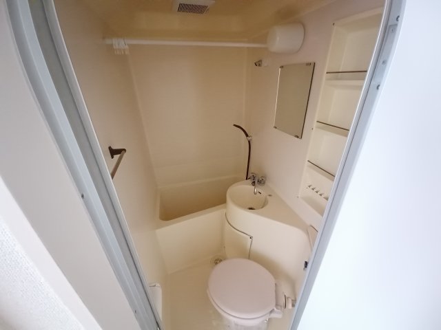 トイレ　コンパクトで使いやすいトイレです