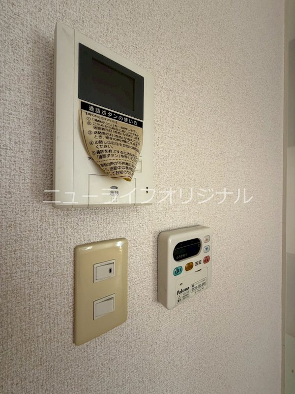 セキュリティ　来訪者を確認出来るモニター付きのインターホンで安心。