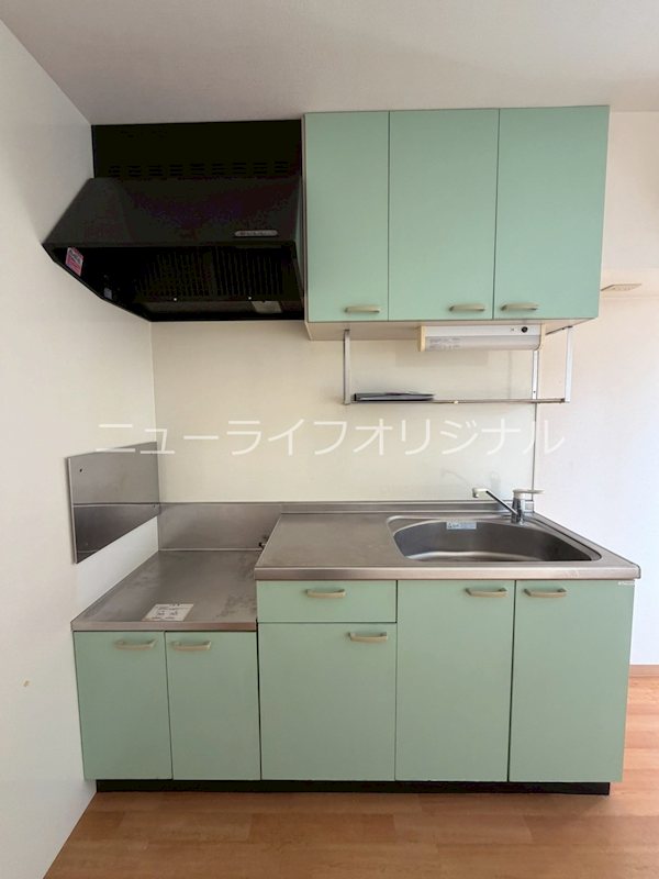 キッチン　キッチンは段落ちタイプ都市ガス用ガスコンロをご用意下さい！！