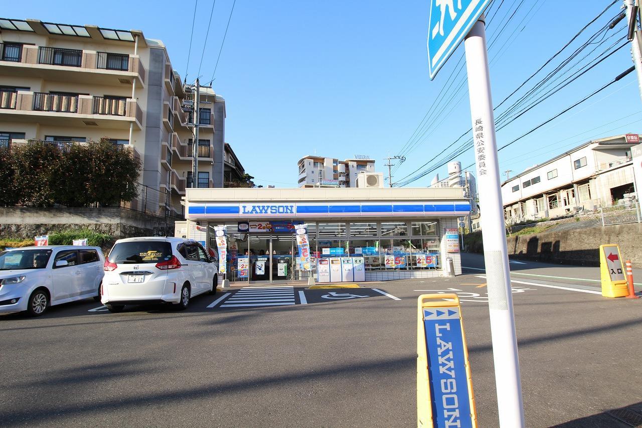 コンビニ　ローソン長崎岩屋町店（コンビニ）まで842m