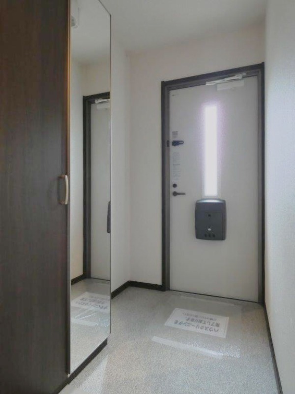 玄関　図面と現状に相違がある場合には現状を優先