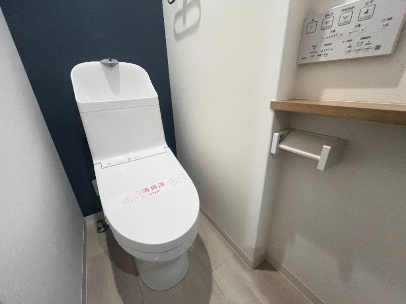 トイレ　別号室