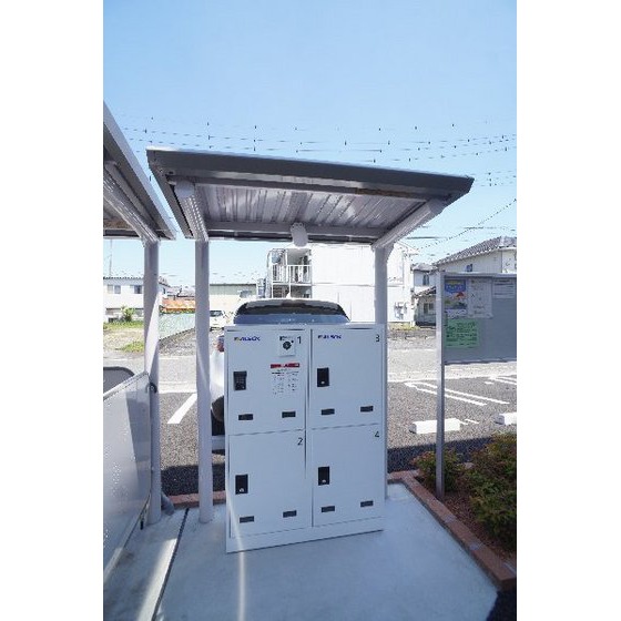 その他　宅配ボックスあり