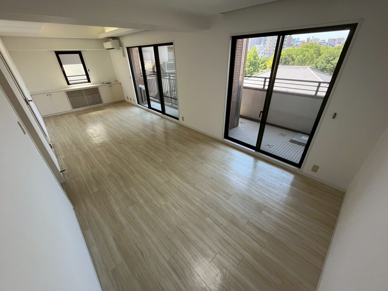 居室・リビング　反転タイプです