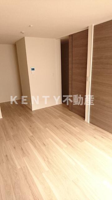 居室・リビング　こちらの居間で趣味の時間をお楽しみください