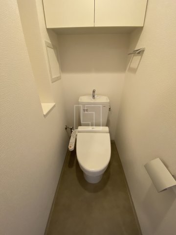 トイレ　アーバネックス心斎橋　温水洗浄便座